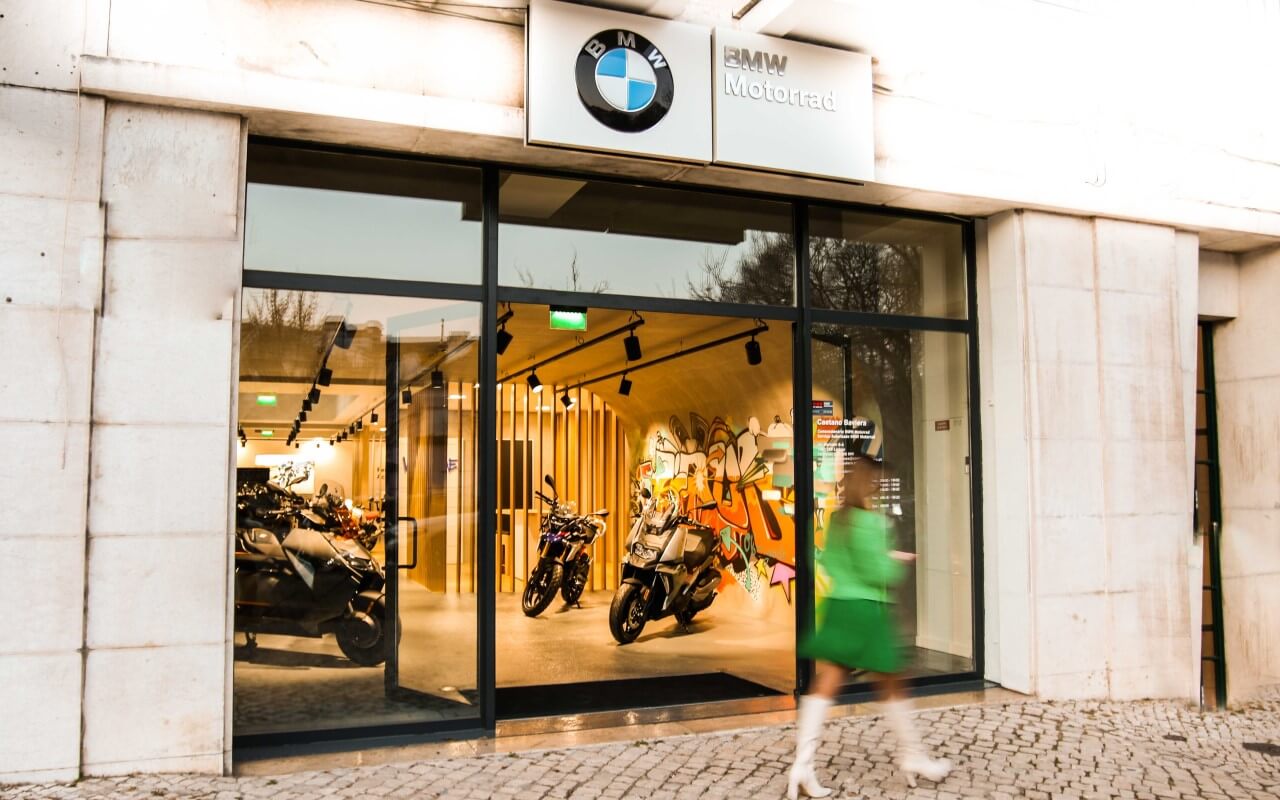 Novo espaço BMW Motorrad na Praça de Londres, em Lisboa
